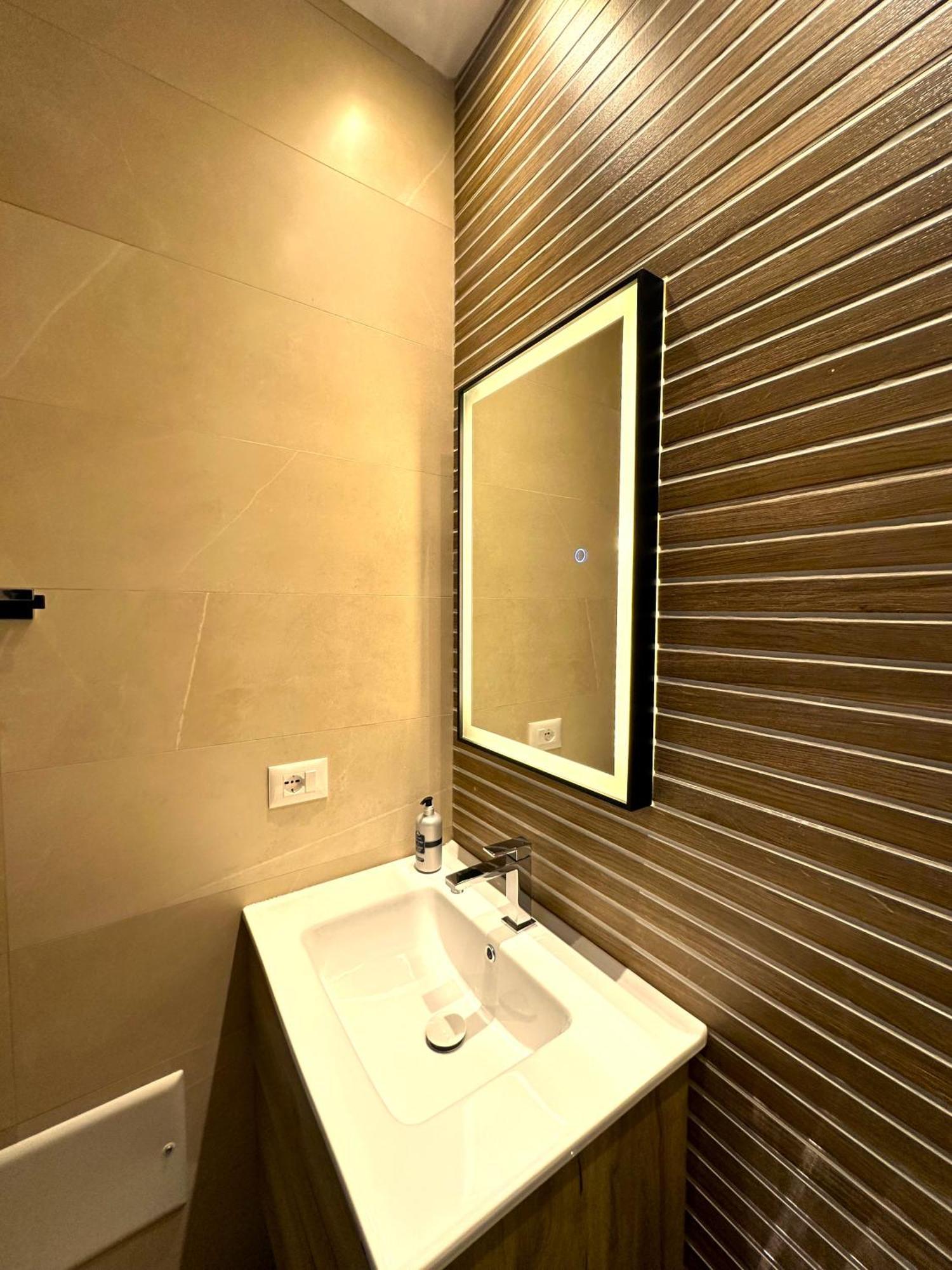 Tirana Central Rooms Eksteriør billede