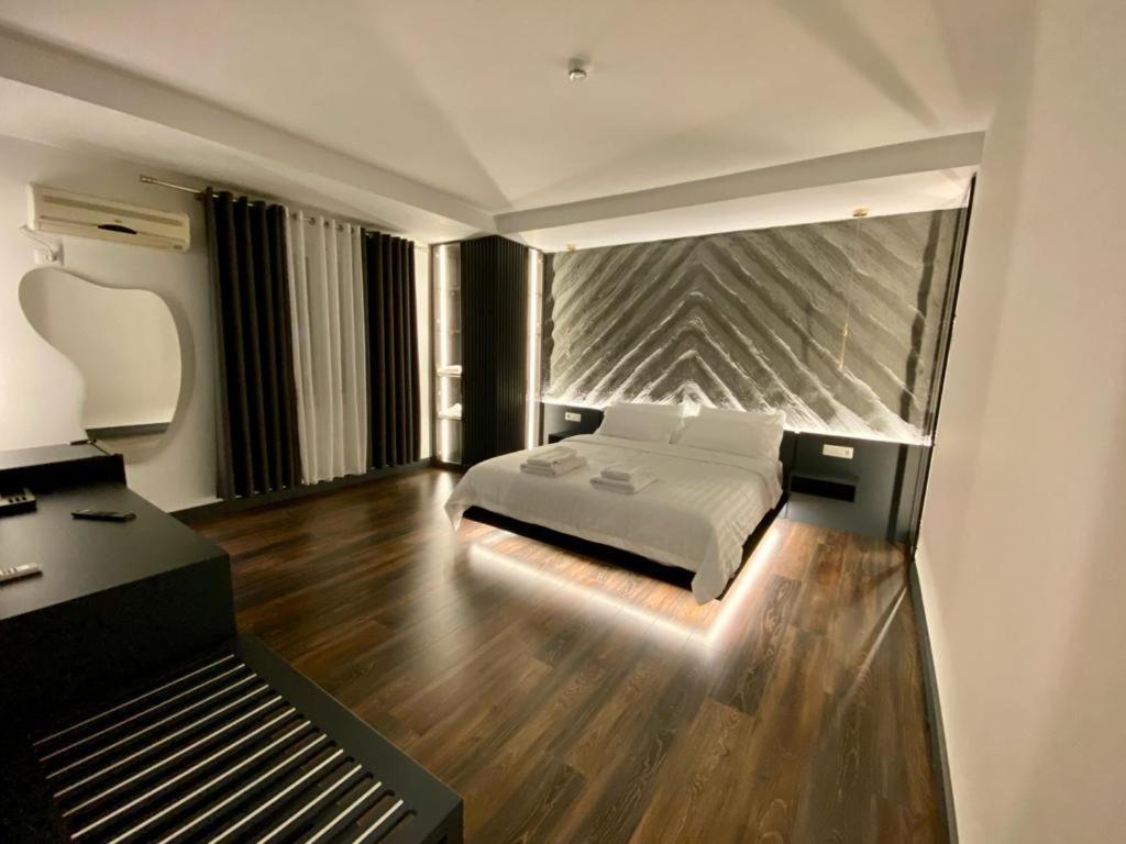 Tirana Central Rooms Eksteriør billede